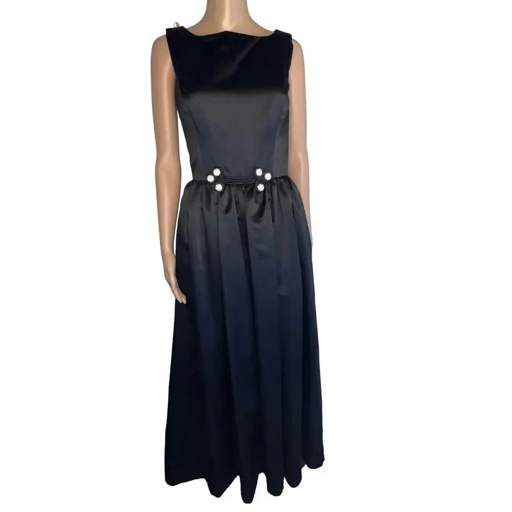 Francais By Huly Waltzer size 6 Black Satin Square‎ Neck Fit Flare jewel 
Gown ￼